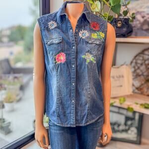 Adik+D, Floral Embroidered Denim Sleeveless Button Up Western Top-Women's Medium